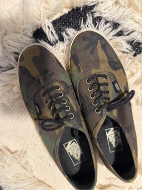 Vans Men’s Camo Canvas Low-Top Sneakers - Green & Brown